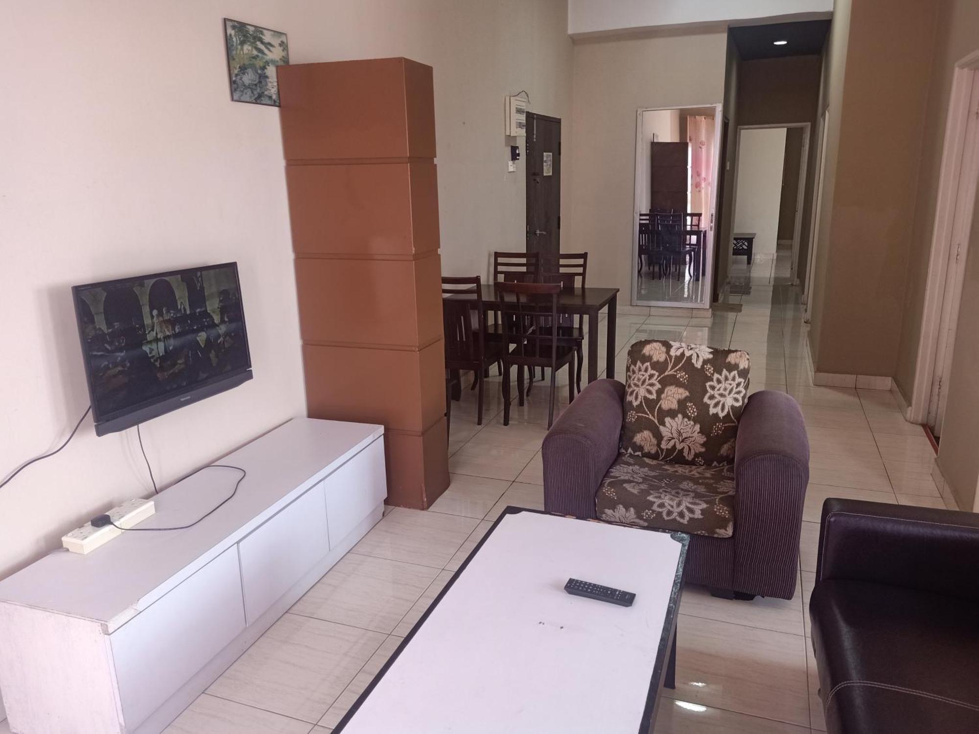 Globallon Services Apartment, Town