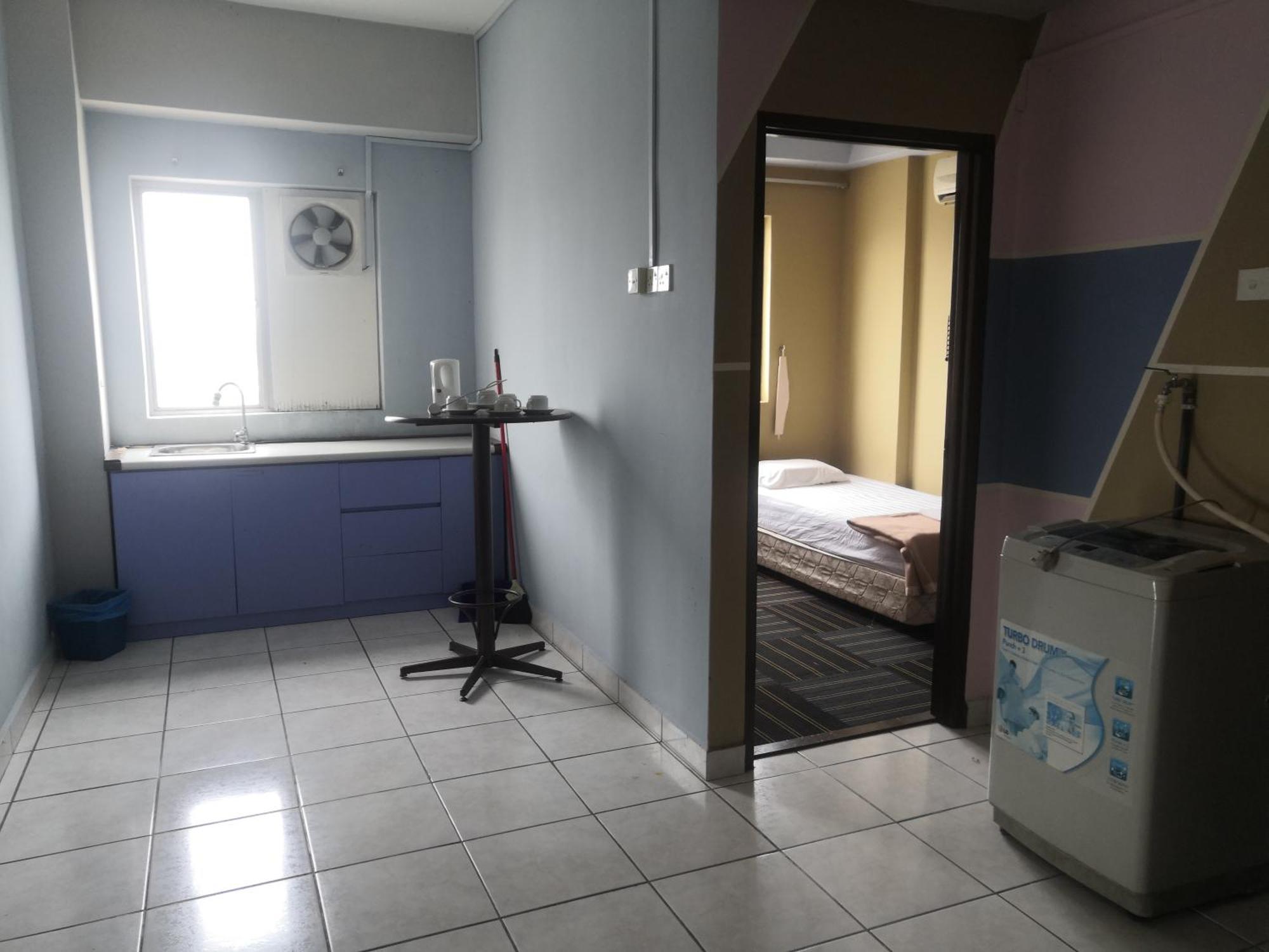 Globallon Services Apartment, Town 3*